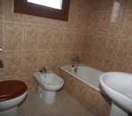 BAÑO 1 CON VENTANA BAÑO 1 CON VENTANA